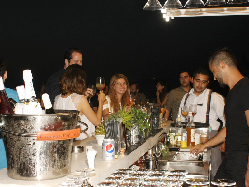 Bay Lodge-The Terrace on Thursday Night