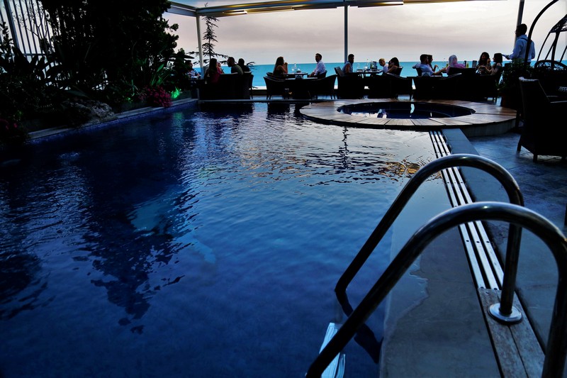 Bay Lodge-The Terrace on Sunday