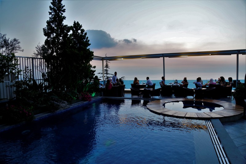 Bay Lodge-The Terrace on Sunday