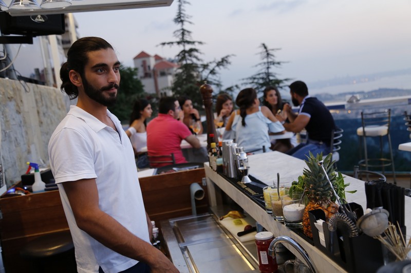 Bay Lodge-The Terrace on Sunday