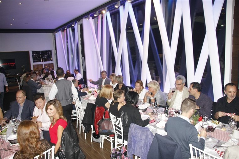Le beaujolais nouveau debarque a Beyrouth