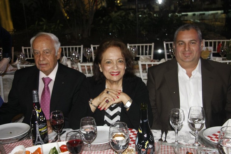 Le beaujolais nouveau debarque a Beyrouth