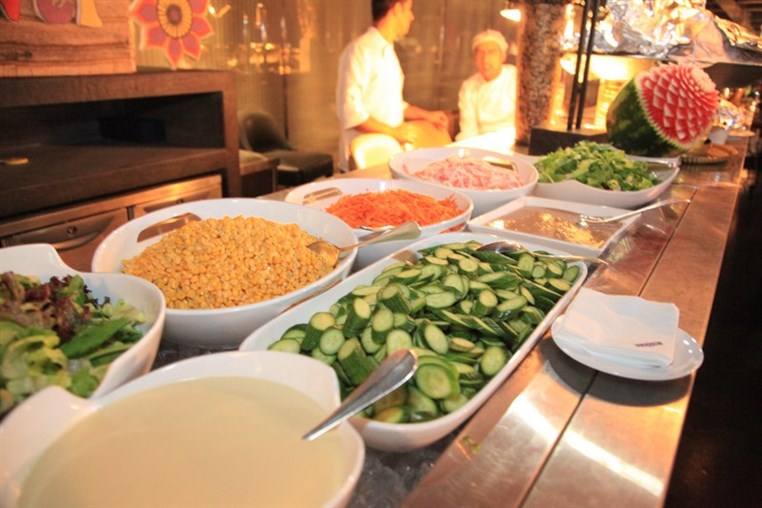 Nostalgia of the Golden Era at Phoenicia