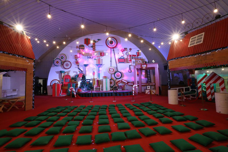 The Carnival at Santa's Factory BeitMisk