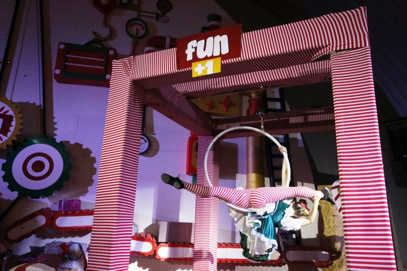 The Carnival at Santa's Factory BeitMisk