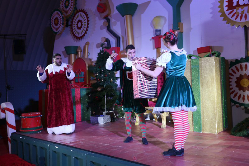 The Carnival at Santa's Factory BeitMisk