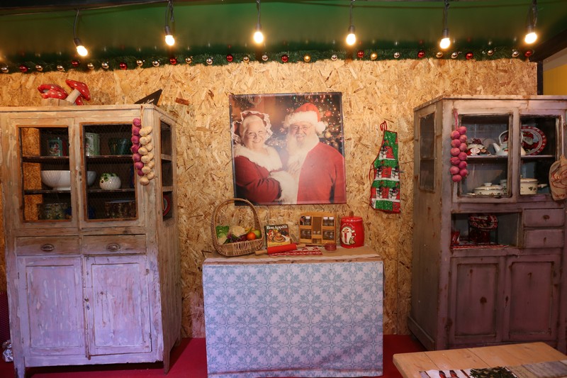 The Carnival at Santa's Factory BeitMisk