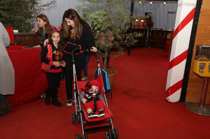The Carnival at Santa's Factory BeitMisk