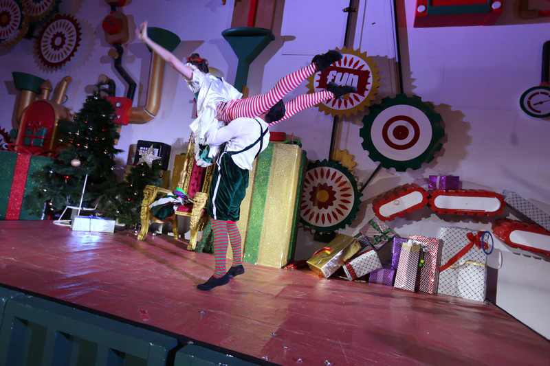The Carnival at Santa's Factory BeitMisk