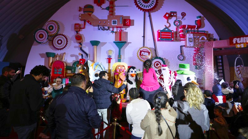 The Carnival at Santa's Factory BeitMisk