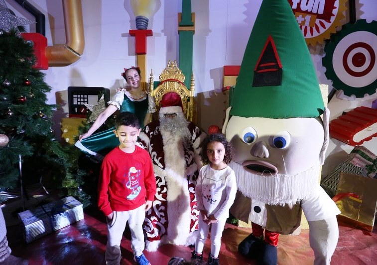 The Carnival at Santa's Factory BeitMisk