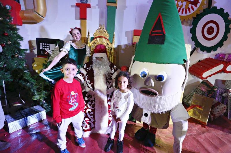 The Carnival at Santa's Factory BeitMisk