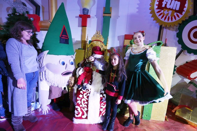 The Carnival at Santa's Factory BeitMisk