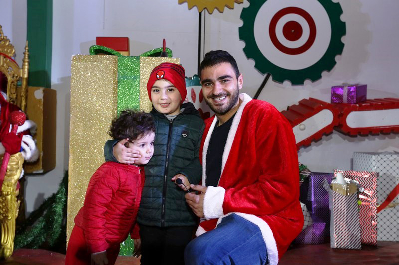 The Carnival at Santa's Factory BeitMisk