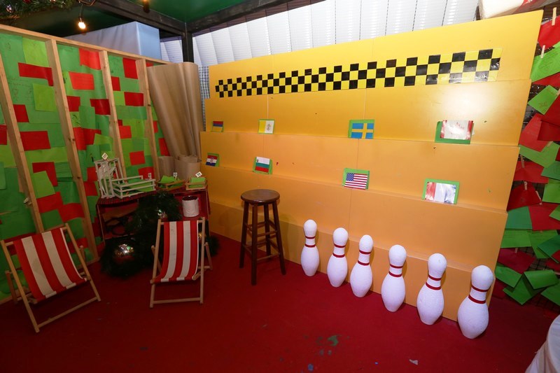 The Carnival at Santa's Factory BeitMisk