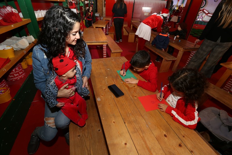 The Carnival at Santa's Factory BeitMisk