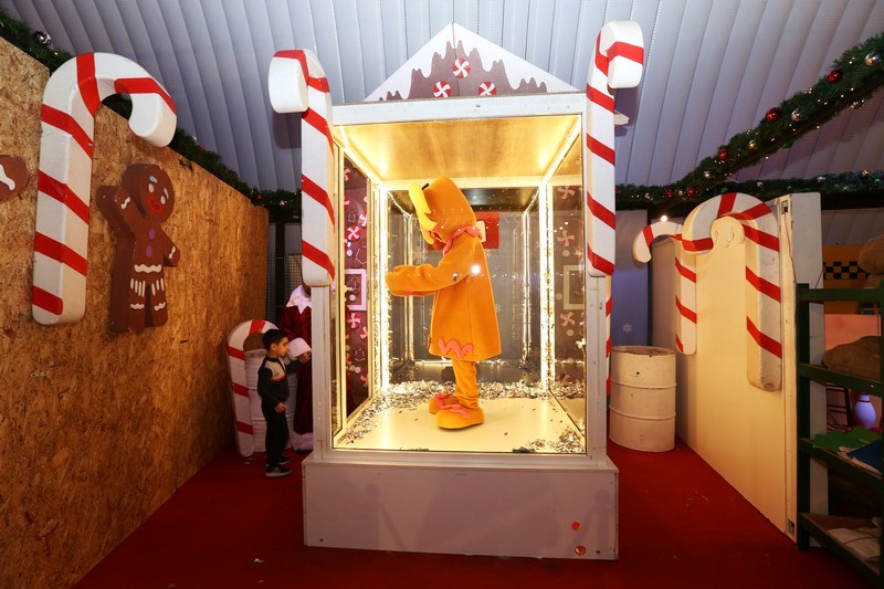 The Carnival at Santa's Factory BeitMisk