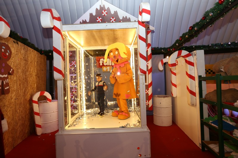 The Carnival at Santa's Factory BeitMisk
