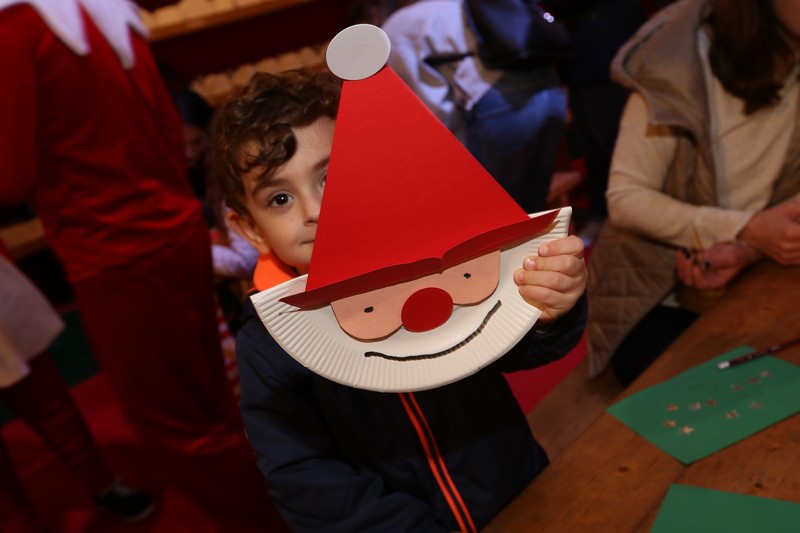 The Carnival at Santa's Factory BeitMisk