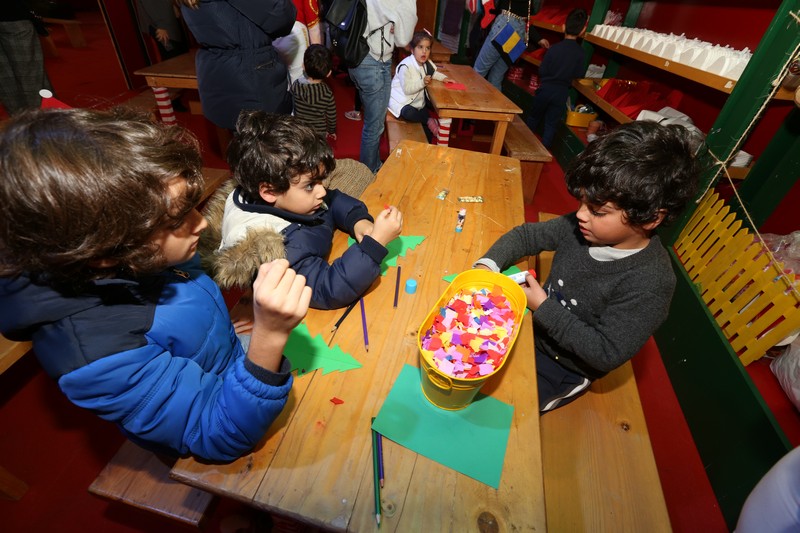 The Carnival at Santa's Factory BeitMisk
