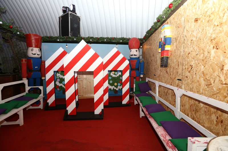 The Carnival at Santa's Factory BeitMisk