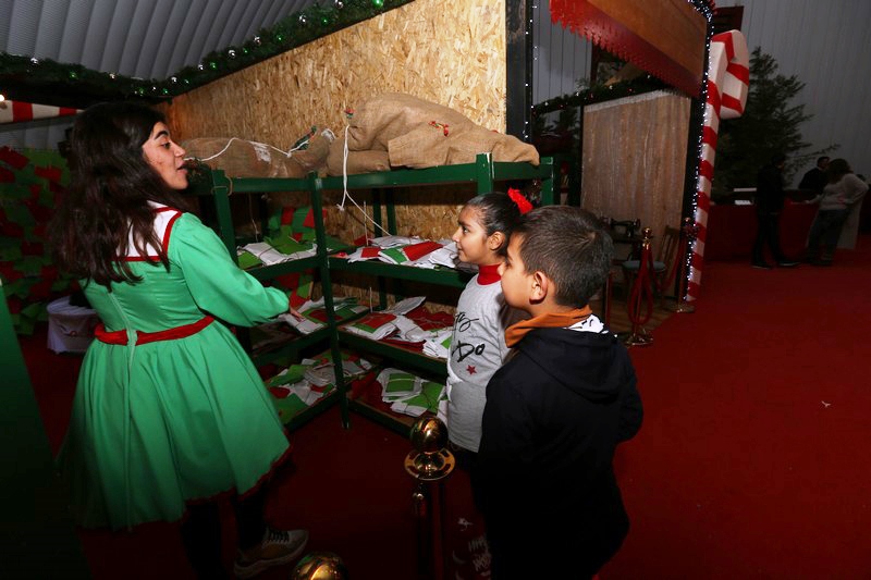 The Carnival at Santa's Factory BeitMisk
