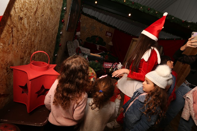 The Carnival at Santa's Factory BeitMisk