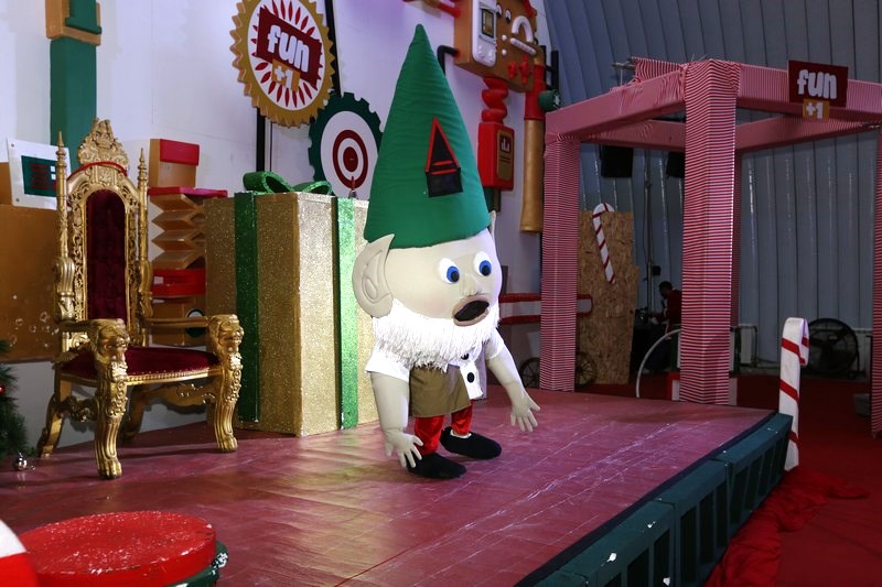 The Carnival at Santa's Factory BeitMisk