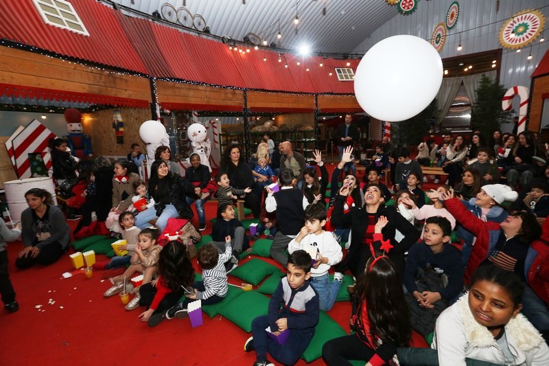 The Carnival at Santa's Factory BeitMisk