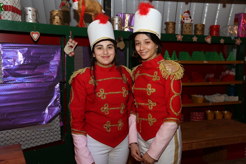 The Carnival at Santa's Factory BeitMisk