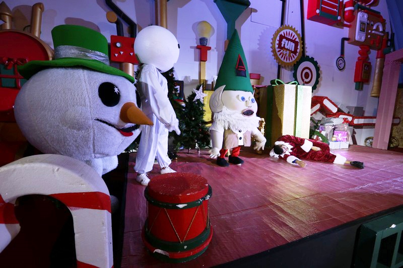 The Carnival at Santa's Factory BeitMisk