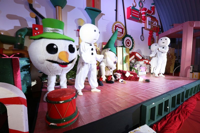 The Carnival at Santa's Factory BeitMisk