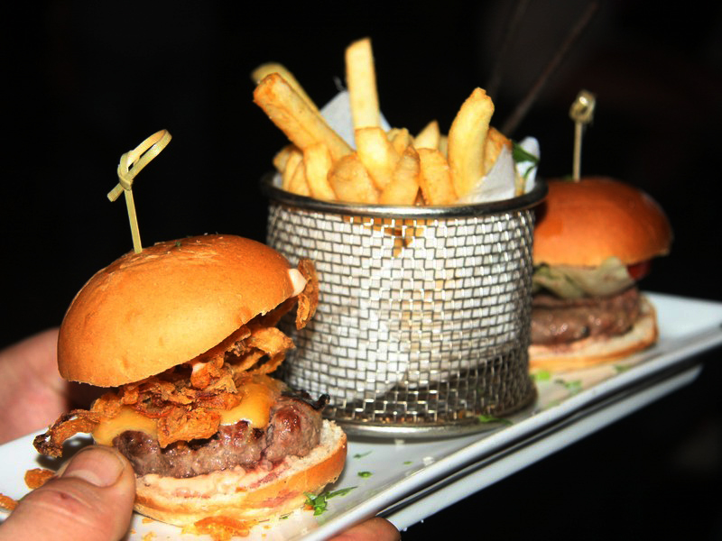 Bistrobar Live Dbayeh on Friday Night
