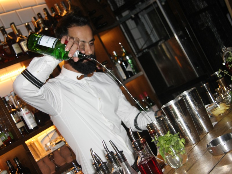 Bistrobar Live Dbayeh on Friday Night