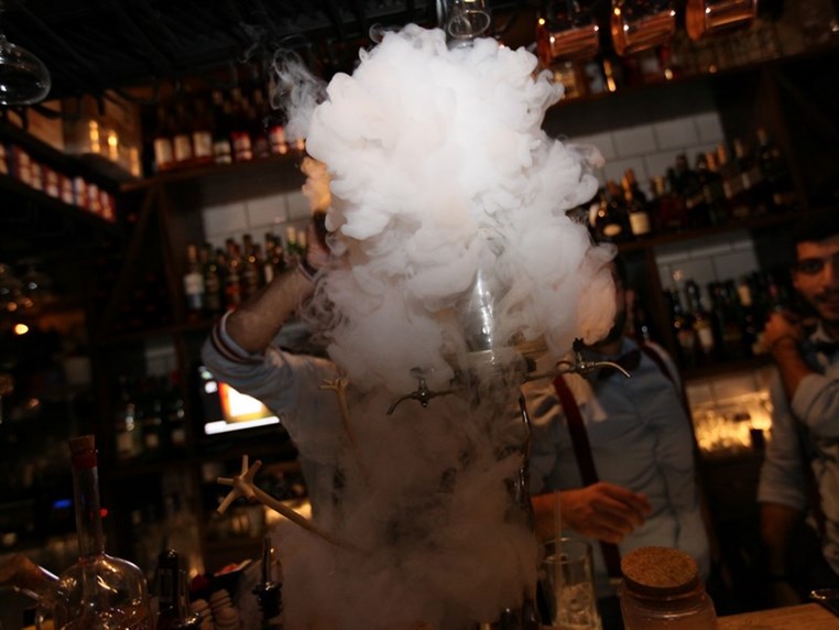 BistroBar Live Dbayeh on Saturday Night
