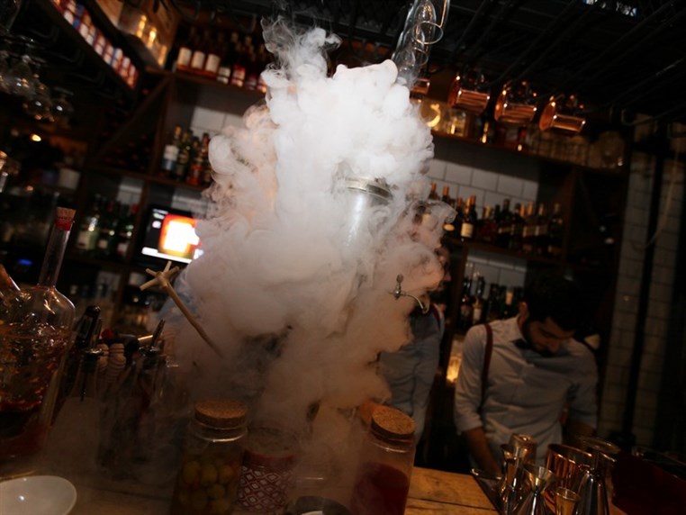 BistroBar Live Dbayeh on Saturday Night