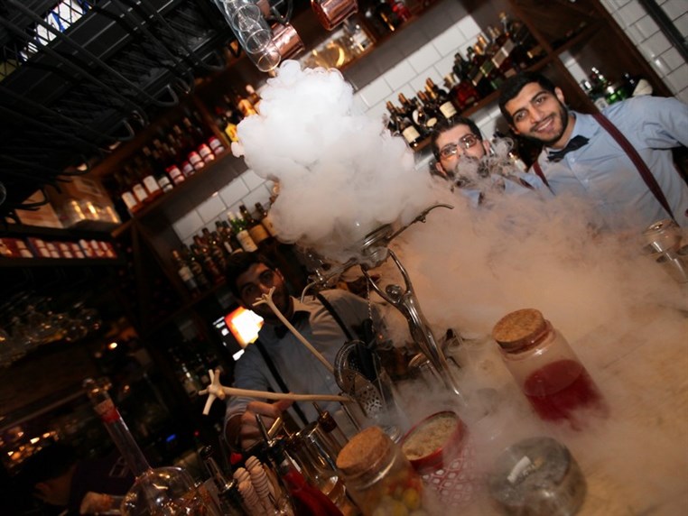 BistroBar Live Dbayeh on Saturday Night