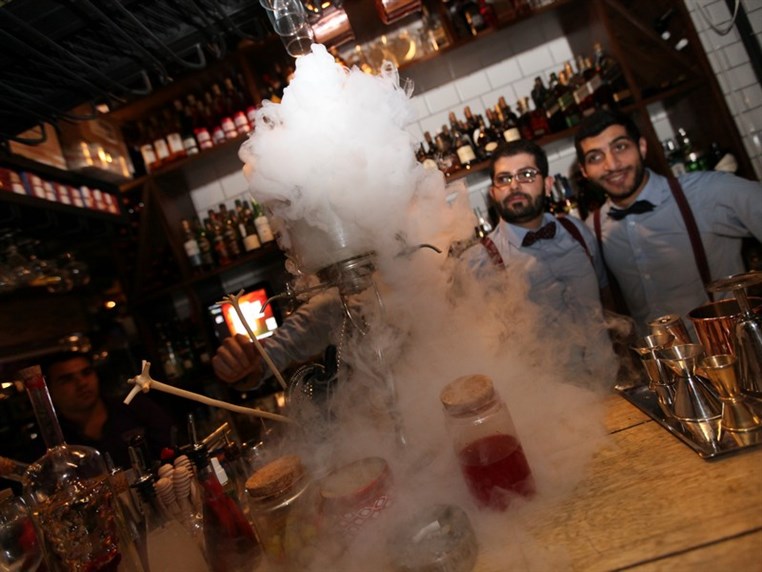 BistroBar Live Dbayeh on Saturday Night