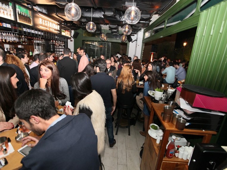 BistroBar Live Dbayeh on Saturday Night