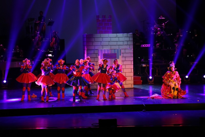 Fur The love of Broadway