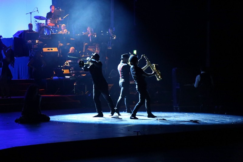 Fur The love of Broadway