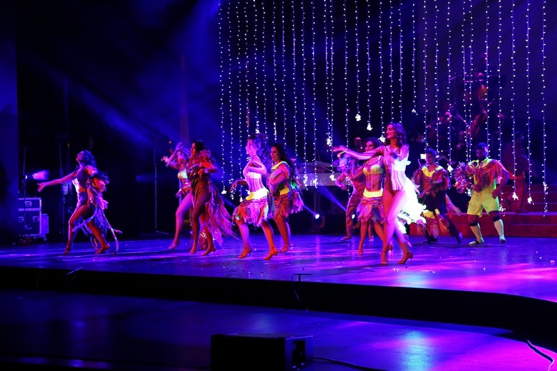 Fur The love of Broadway