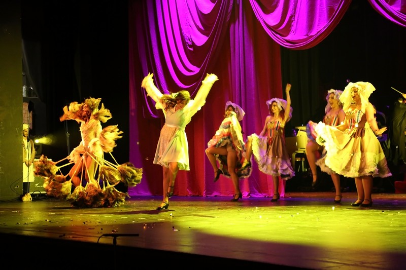 Fur The love of Broadway