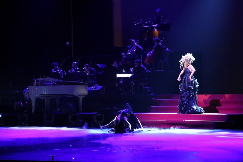 Fur The love of Broadway