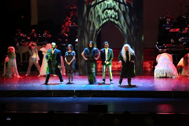 Fur The love of Broadway