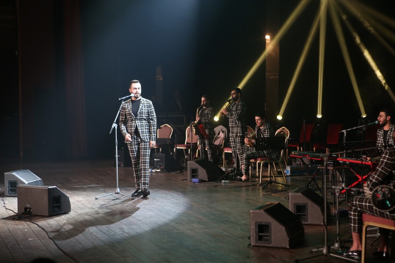 Kadim al Sahir at Casino Du Liban