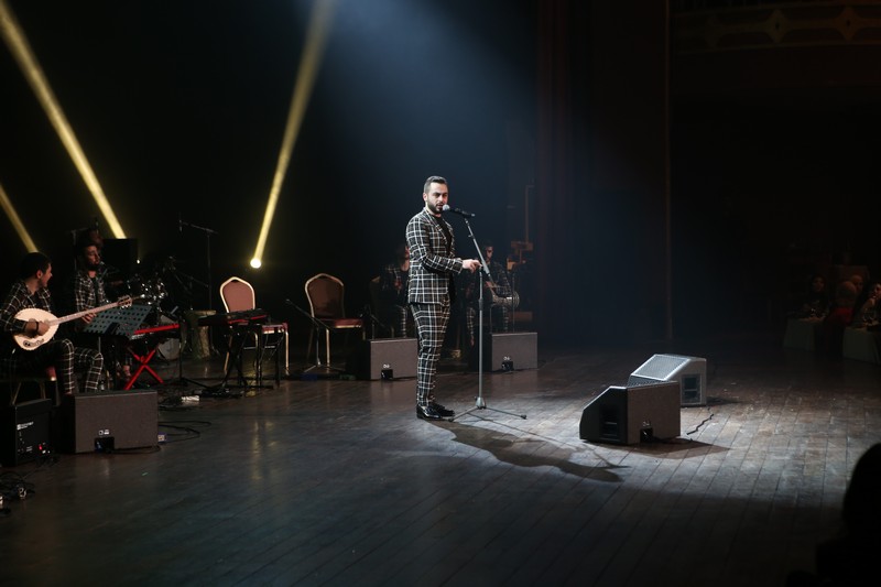 Kadim al Sahir at Casino Du Liban