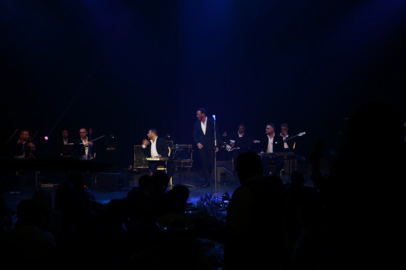 Kadim al Sahir at Casino Du Liban
