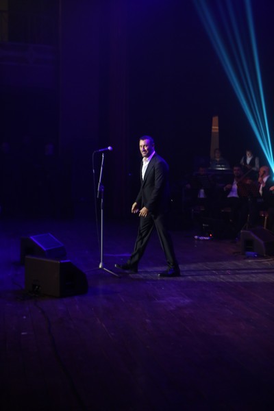 Kadim al Sahir at Casino Du Liban