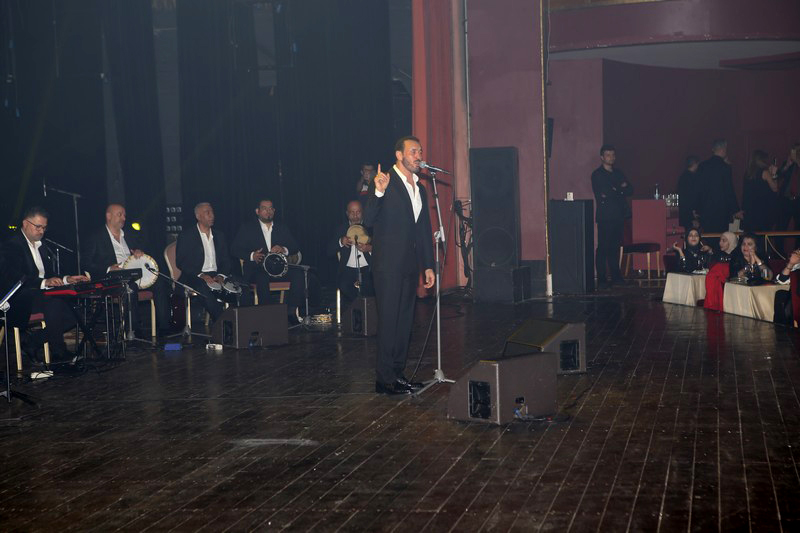 Kadim al Sahir at Casino Du Liban
